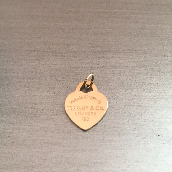 18K Yellow Gold Return to Tiffany Charm (small) - Picture 2 of 4
